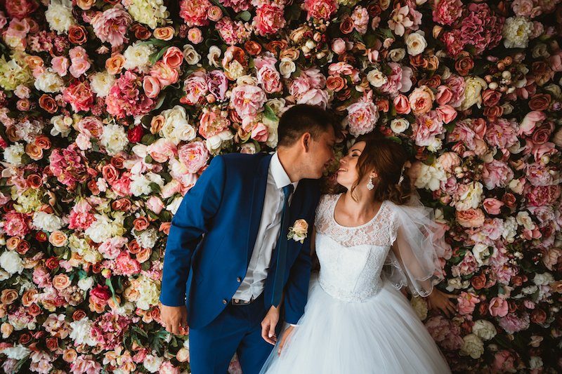 photo booth backdrop flower wall
