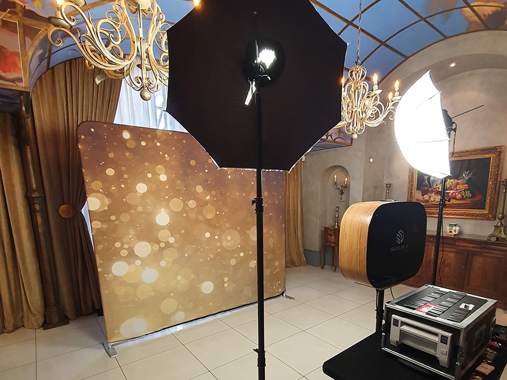 http://selfiecube.co.za/, photobooths for hire, photo booth rental, wedding photo booth, wedding photo booth hire, photo booth hire Johannesburg, photobooth rental Pretoria, cheap photo booth